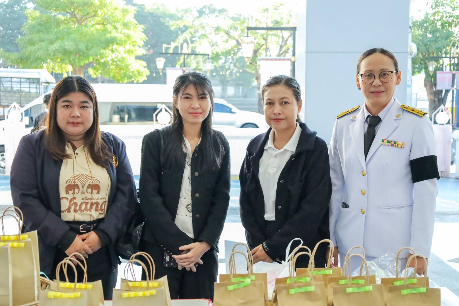 title - วันอาทิตย์ที่ 28 ธันวาคม 2568 นายประเสริฐ กาญจนเกียรติกุล มอบหมายให้ นายภาณุภณ วรฉัตรศิระ ผู้อำนวยการกลุ่มงานช่างและแผนที่ พร้อมด้วยข้าราชการและเจ้าหน้าที่ื ส.ป.ก.บุรีรัมย์ ร่วมรัฐพิธี วันสมเด็จพระเจ้าตากสินมหาราช จังหวัดบุรีรัมย์